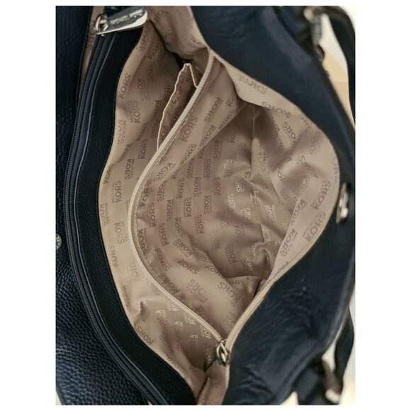 Michael Kors Harper Large Tote – Navy Pebbled Leather | EUC - Picture 13 of 16